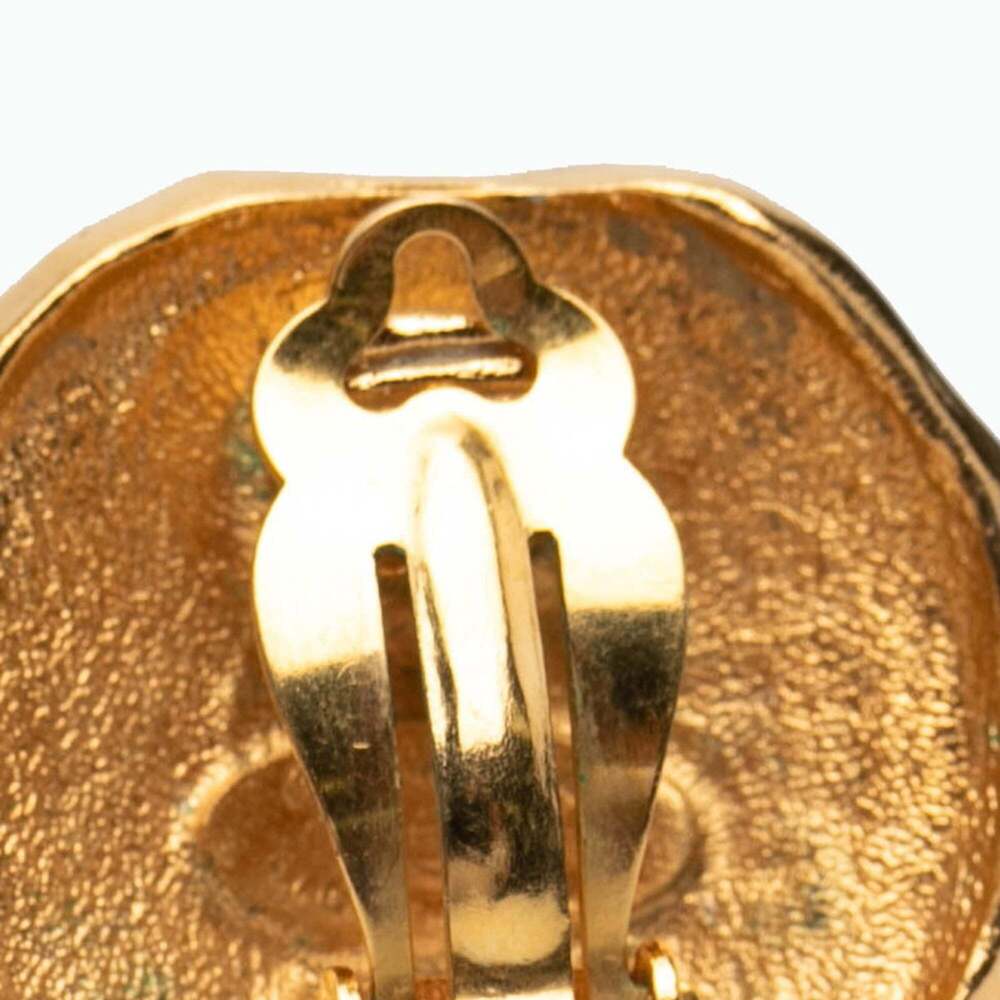 CHANEL Vintage Gold Earrings - Picture 3 of 6
